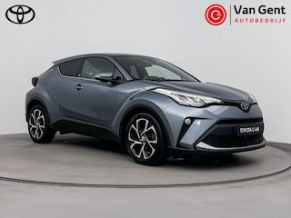 Toyota C-HR 1.8 Hybrid Style | Dodehoek detectie | Stoel-/stuurverwarming | Adaptive Cruise | Keyless | Clima | Parkeersensoren voor/achter | Camera | 18 inch