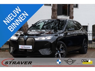 BMW iX xDrive40 Sport Edition 77 kWh |Head-up |Velours/Alcantara
