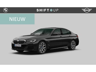 BMW 530e xDrive M-Sport | Schuifdak | CoPilot | Harman Kardon