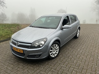 Opel Astra 1.6 ENJOY