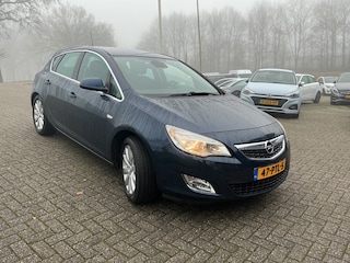 Opel Astra 1.4 TURBO COSMO
