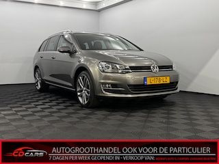 Volkswagen Golf 1.4 TSI Connected Series R-Line Half leder, Stoelverwarming, Parkeersensoren, Navi, Cruise control, Lendenstoelen