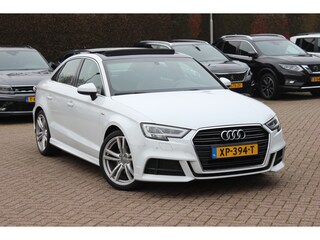 Audi A3 Limousine 35 TFSI CoD Sport S Line Edition / Panoramadak / Virtual Cockpit / Half leder / Navigatie / 18'' / Stoelverwarming / DAB / Cruise Control