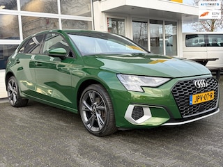 Audi A3 Sportback 40 TFSI e Edition | Unieke "Individual" lak: Sonomagrün Metallic