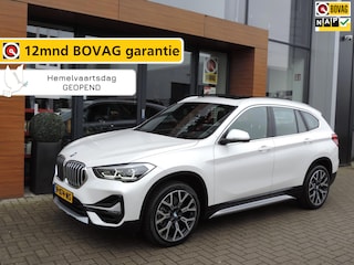BMW X1 SDrive20i VDL Nedcar Edition 59.000km | Panoramadak | HarmanKardon | Camera | Elektr.klep | Headup | Leer | LED kopl | 19''