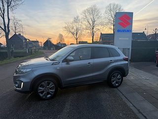 Suzuki Vitara 1.4 Boosterjet Select Smart Hybrid // 1500 kilo trekgewicht // Snel te rijden // Rijklaar prijs