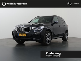 BMW X5 xDrive40i High Executive | M-Pakket | Luchtvering | Panoramadak | Comfortstoelen + Memory | Soft-Close | Stoelverwarming V + A | Rijassistent-Systeem | HiFi Audio | Trekhaak | Luchtvering | Laserlicht | Keyless | Adaptief Onderstel |