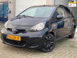 Toyota Aygo 1.0-12V Comfort/5drs/ nap/ 1jaar apk/ airco/ EL-ramen/ zeer nette auto.