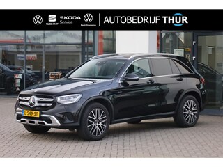 Mercedes-Benz GLC 300e 4MATIC Business Solution NL auto 1e eigenaar elektrische achterklep leder elektrische stoelverstelling + verwarming LED High performance privacy glas dodehoek detectie volledig digitaal instrumenten paneel