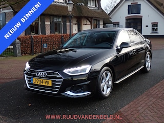 Audi A4 Limousine 35 TFSI Launch edition Business NAVI / CRUISE / SPORT ONDERSTEL + STOELEN