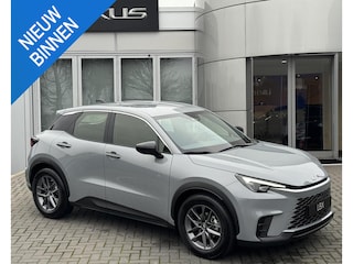 Lexus LBX 2WD STOELVERW STUURVERW PARK-SENSOR BLIND-SPOT CARPLAY LENDESTEUN