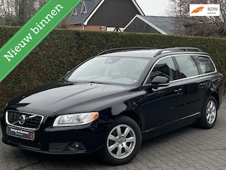 Volvo V70 2.0 D4 Automaat Nordic | TREKHAAK | ACHTERUITRIJCAMERA | STOELVERWARMING | CRUISE CONTROL