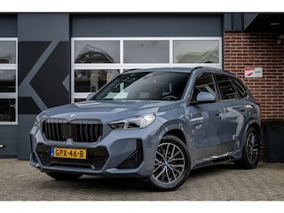 BMW X1 25e xDrive M Sport | Shadow | Camera | Elek. Trekhaak | Adap. led | Stoelverwarming | 18' inch |