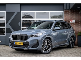 BMW X1 25e xDrive M Sport | Shadow | Camera | Elek. Trekhaak | Adap. led | Stoelverwarming | 18' inch |
