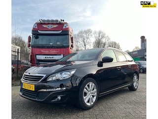 Peugeot 308 SW 1.2 PureTech Blue Lease Executive/NAP/Panoramadak/Trekhaak/2e Eigenaar/Navigatie/Cruise control/Airco/Bluetooth