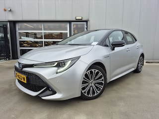 Toyota Corolla 1.8 Hybrid Style Automaat | Achteruitrijcamera | Cruise control adaptief  | 17'' | Stoelverwarming |