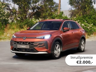 Volkswagen T-Roc Life First Edition 1.5 eTSI 116 PK | Trekhaak | 18" velgen | Camera | Getint glas |