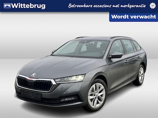 Skoda Octavia Combi 1.4 TSI 204PK DSG iV PHEV Ambition / Panoramadak / Virtual Cockpit / Lane Assist / Stoel+stuur verwarming / Parkeersensor V + A / 17''LMV