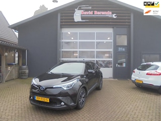 Toyota C-HR 1.8 Hybrid Executive, Lederen bekleding, Lichtmetalen velgen, All-seasonbanden