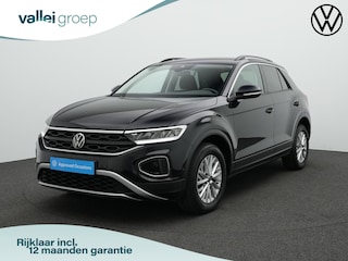 Volkswagen T-Roc 1.5 TSI 150 pk DSG Life | Trekhaak | Stoelverwarming | Carplay | Parkeersensoren voor/achter | Adaptive Cruise