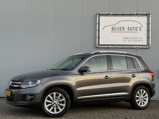 Volkswagen Tiguan 1.4 TSI Sport&Style Navigatie/Trekhaak/PDC.