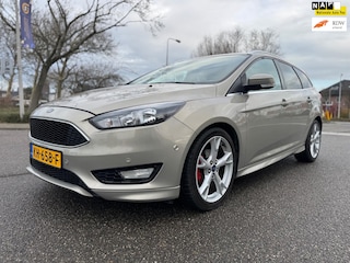 Ford Focus Wagon 1.0 Titanium ST-Line / airco / cruise.control / key.less / navigatie / pdc / lmv / nap….