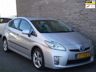 Toyota Prius 1.8 Aspiration - Navigatie - Dealer onderhouden -