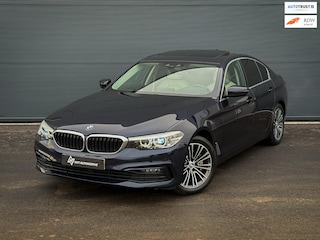BMW 530e Sport Line, Panoramadak, Stoelverwarming, Leder, Rijstrook Sensor