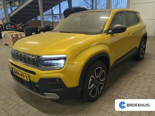 Jeep Avenger Summit 54 kWh Stoelverwarming | Panoramadak | Climate | Adaptive Cruise | Elektrische Achterklep | 11 kW lader | Achteruitrijcamera | Apple Carplay/Android Auto|telefoonintegratie premium