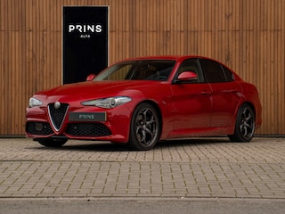 Alfa Romeo Giulia 2.0T Q2 | Race-mode | Rosso Competizione | Veloce stoelen | Harman/Kardon | Orig. NL