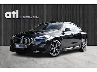 BMW 218i M Sport Edition M-Sport | Adap Cruise | Live Cockpit | Stuurwielverwarming | Parkeerhulpsysteem | DAB | Stoelverwarming | Shadowline | Grootlichtassistent | etc.