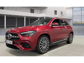 Mercedes-Benz GLA 200 AMG Line Panorama Dak/360 cam/Burmester surround.