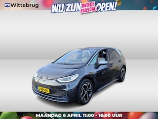 Volkswagen ID.3 First Plus 204pk 58 kWh / LED / Navigatie / Camera / App-Connect / 19" LMV