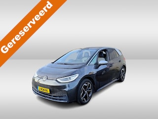Volkswagen ID.3 First Plus 204pk 58 kWh / LED / Navigatie / Camera / App-Connect / 19" LMV