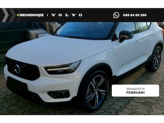 Volvo XC40 Plug-in Hybrid T5 R-Design | Adaptive cruise control | Harman Kardon audio | Stoel- en stuurverwarming | Elektrische stoelverstelling | Achteruitrijcamera | Voorruitverwarming | Parkeersensoren voor + achter | Dode hoek detectie BLIS |