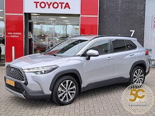 Toyota Corolla Cross 2.0 High Power Hybrid First Edition STOELVERWARMING VOORSTOELEN PDC VOOR EN ACHTER ELEK. ACHTERKLEP