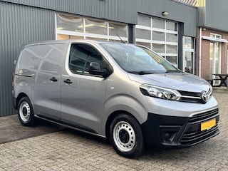 Toyota Proace 1.5 BlueHDI Marge BTW en BPM vrij!! Airco Cruise controle Navigatiesysteem 2-Persoons Parkeerhulp achter Apple carplay 1e eigenaar Euro 6 Bpm en Btw vrij voor particulier gebruik !!