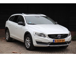 Volvo V60 2.0 D3 Momentum Business Elek-Dak/Navigatie/Parkeersensor