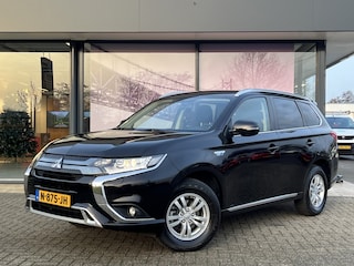 Mitsubishi Outlander 2.4 PHEV Pure | All Seasons | Trekhaak