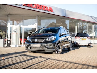 Honda Jazz 1.5 Full Hybrid Crosstar Automaat | Dealeronderhouden | Navigatie | PDC voor en achter | Camera | Carplay / Android Auto | Stoelverwarming
