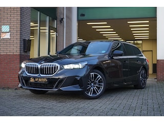 BMW 5-serie Touring 520i M-Sport Bowers&Wilkins|Standkachel|Panodak|Stl.Ventilaite|Trekhaak|