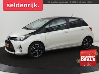 Toyota Yaris 1.5 Hybrid Dynamic Bi-Tone | Automaat | Camera | Sportonderstel | Cruise Control | Keyless entry | Navigatie | LMV 16