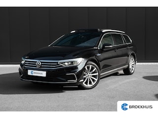 Volkswagen Passat 1.4 TSI PHEV 218pk GTE Business | Panoramadak | Trekhaak | Achteruitrijcamera | Keyless | Massage | 18"