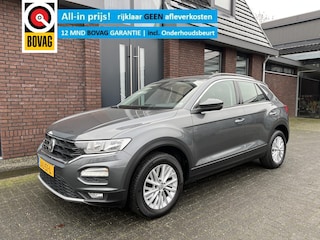 Volkswagen T-Roc 1.5 TSI Style ADAPTIVE CRUISE CONTROL | CAMERA | TREKHAAK | LED | APPLE/ANDROID CARPLAY