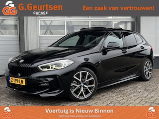 BMW 120i M-sport, High Executive Panoramadak, HUD, Trekhaak, LED koplampen, Stoel/Stuurverwarming