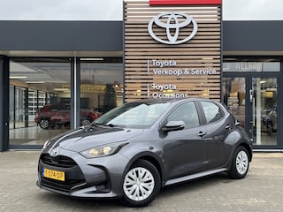 Toyota Yaris 1.5 Hybrid Active | All Seasons | Navigatie | Carplay