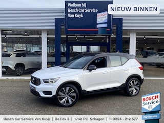 Volvo XC40 1.5 T4 Recharge R-Design / Automaat / NL-Auto / Dealer-Onderhouden / Half-Leder / Pilot-Assist / Open-Panodak / Elektr.-Uitklapbare Trekhaak / Stoel- en Stuurverwarming / Adaptieve Cruise-Control Stop&Go / Climate-Control / Keyless / LED / Dodehoek-Detectie / Apple-Carplay & Android-Auto / Elektr.-Stoelen met Geheugen / Harmann Kardon Audio / DAB Radio-Bluetooth / Navi / Elektr.-Achterklep / PDC V+A / Camera / 20'' LMV / ENZ.
