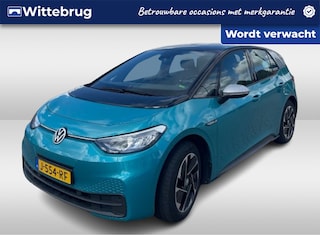 Volkswagen ID.3 First 58 kWh / Navigatie / Parkeersensoren V+A /  App connect / Lichtmetaal 18 inch /