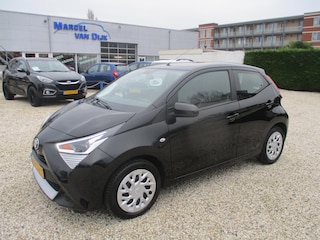 Toyota Aygo 1.0 VVT-i x-play limited