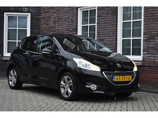 Peugeot 208 1.2 VTi Allure - Trekhaak - Navi - Clima